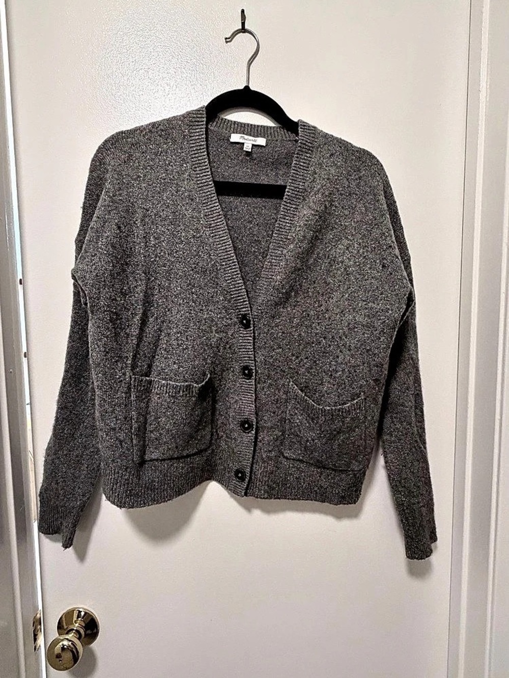 Madewell Short Kent Ex-Boyfriend Cardigan Sweater in Coziest Yarn Gray Cardigan